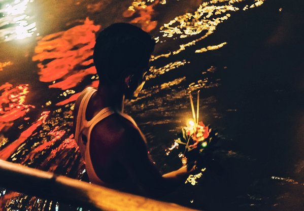 Quelle législation s'applique à l'installation de systèmes de surveillance vidéo dans les lieux de travail?